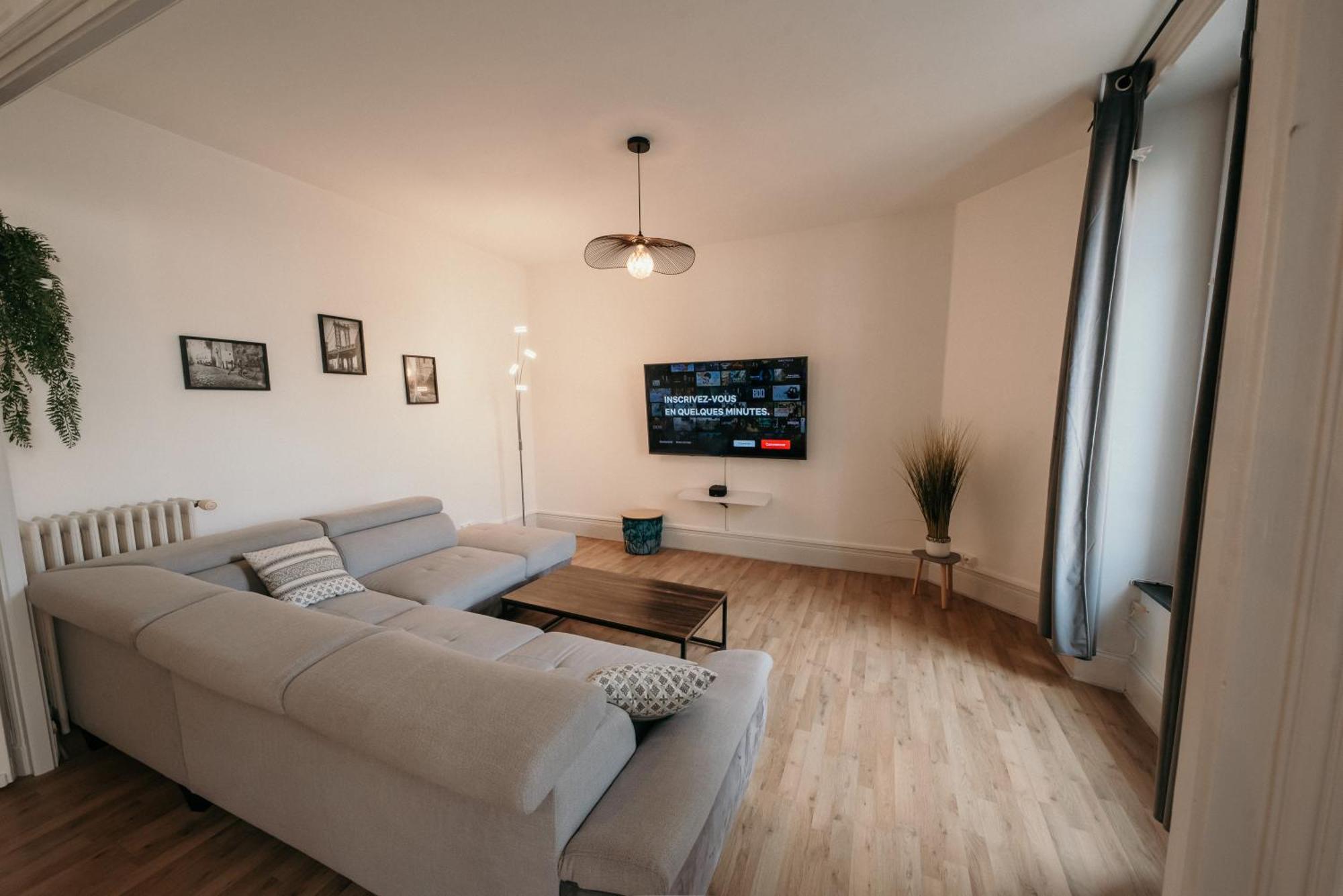 Appartement d'Alexandre hyper centre-ville Charleville-Mézières Extérieur photo